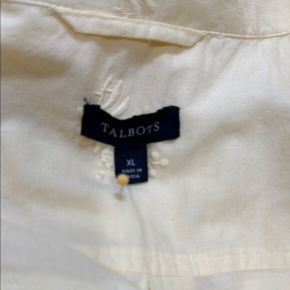 TALBOTS modern classic shirt with floral embroidery. - Picture 6 of 7